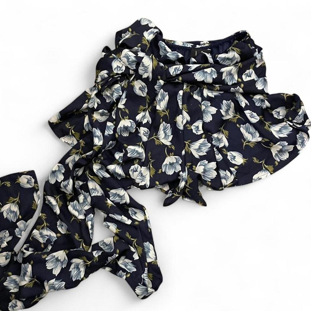 Lulus Dressy Blue with flowers flowing shorts with long wrap tie XS women